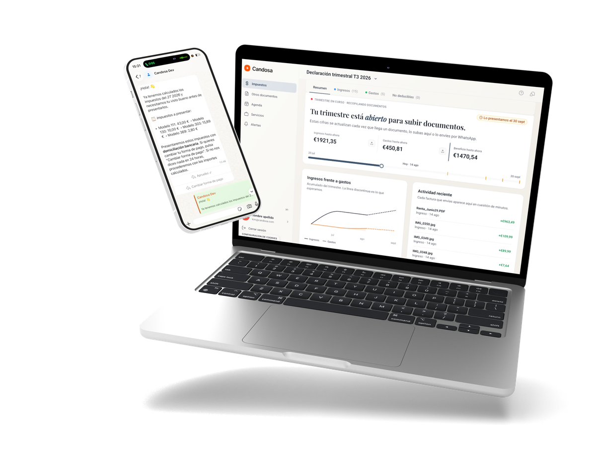 La plataforma en portátil y móvil: la declaración trimestral con ingresos, gastos y beneficio hasta la fecha, y la conversación de WhatsApp en la que el gestor pasa los impuestos del trimestre para el visto bueno.